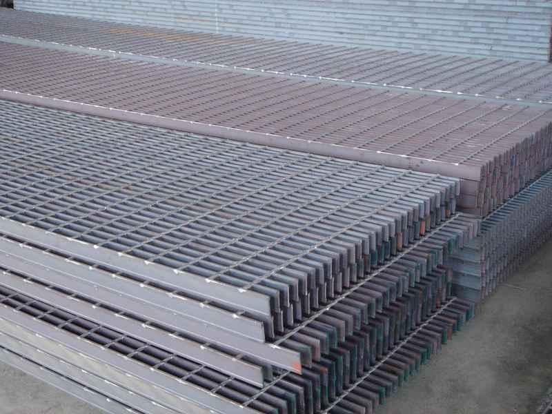 钢格栅板的多功能应用与新型建筑材料的前景
